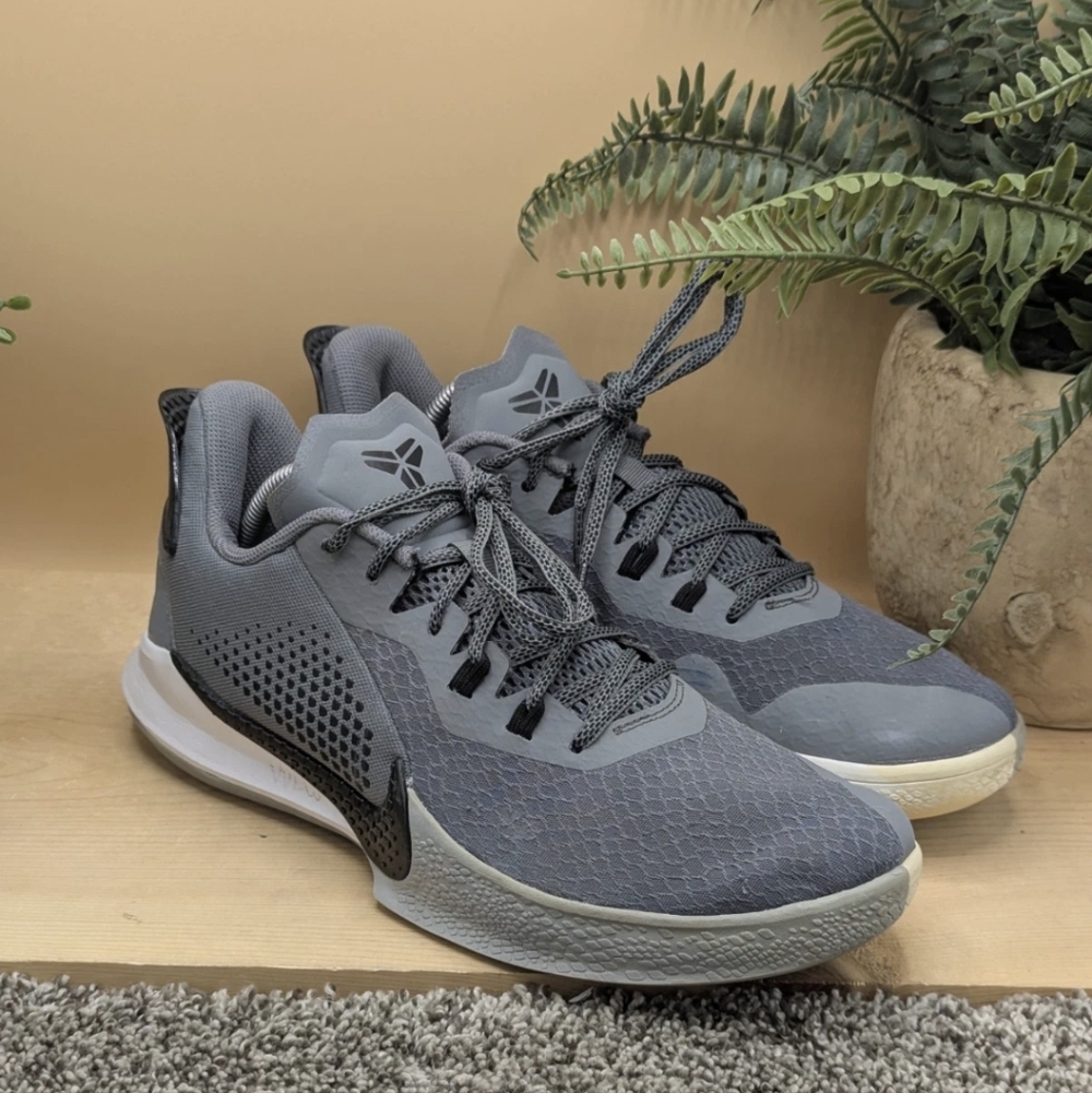 Nike Mamba Fury Team Cool Grey Mens Size 9.5 Kobe Running Sports Shoes Walking